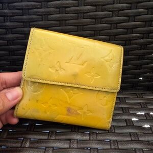 Louis Vuitton trifold wallet Authentic